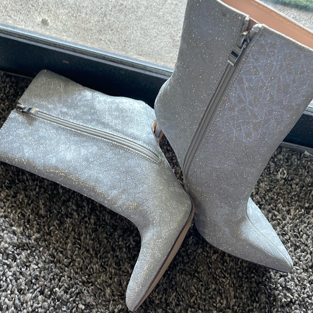 High heel boots